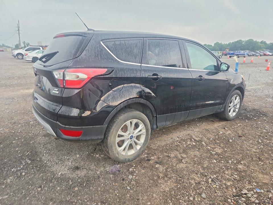 Aukcja sprzedaży 2017 Ford Escape, vin: 1FMCU0GD8HUE05212, numer aukcji: 62163036