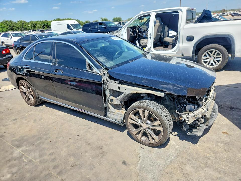 Продажа на аукционе авто 2015 Mercedes-benz C, vin: 55SWF4KB7FU025887, номер лота: 62852056