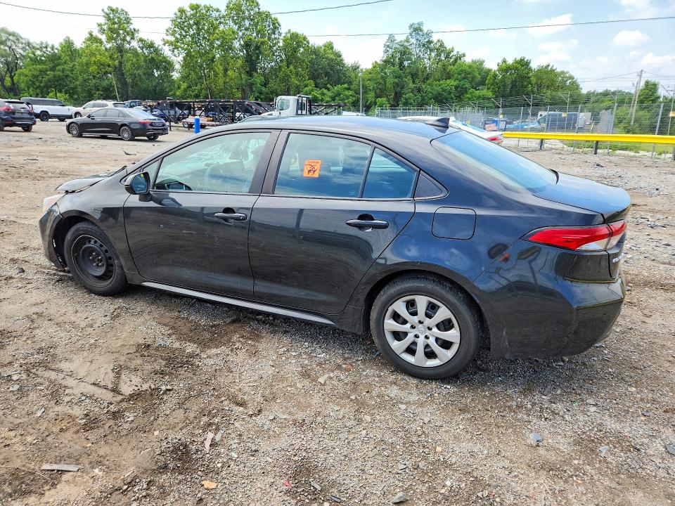 60193516 :رقم المزاد ، 5YFEPMAE9MP220557 vin ، 2021 Toyota Corolla مزاد بيع