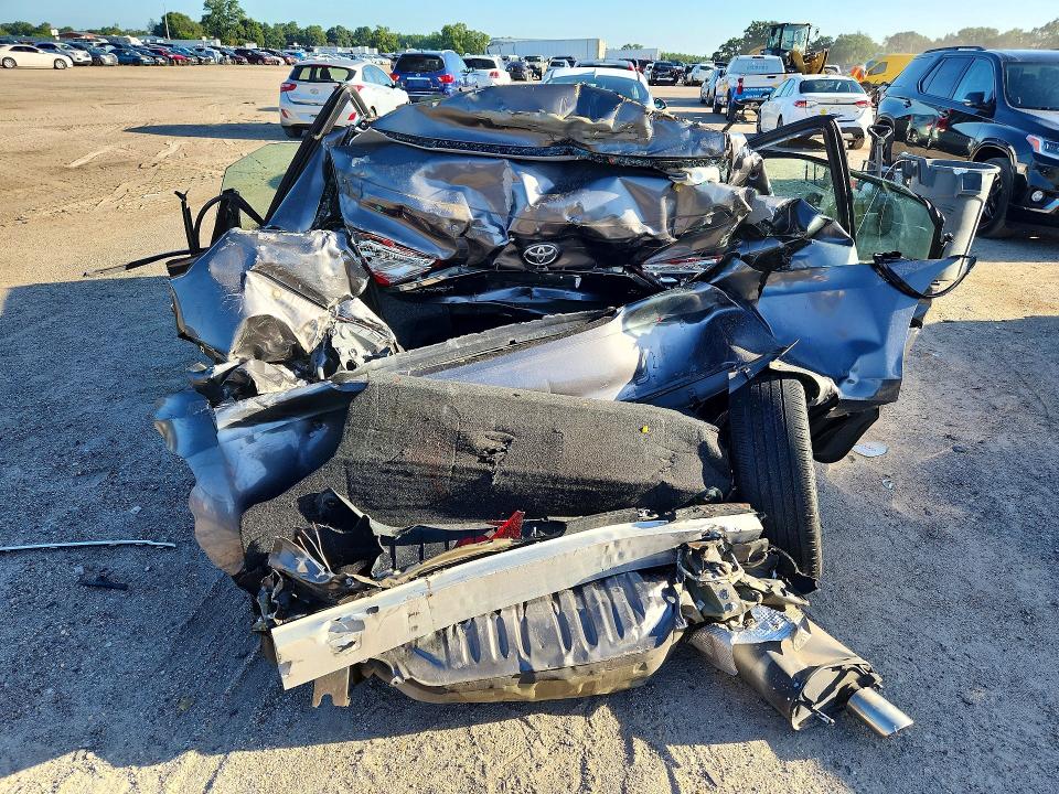 61610756 :رقم المزاد ، 4T1BF1FK9HU396581 vin ، 2017 Toyota Camry مزاد بيع
