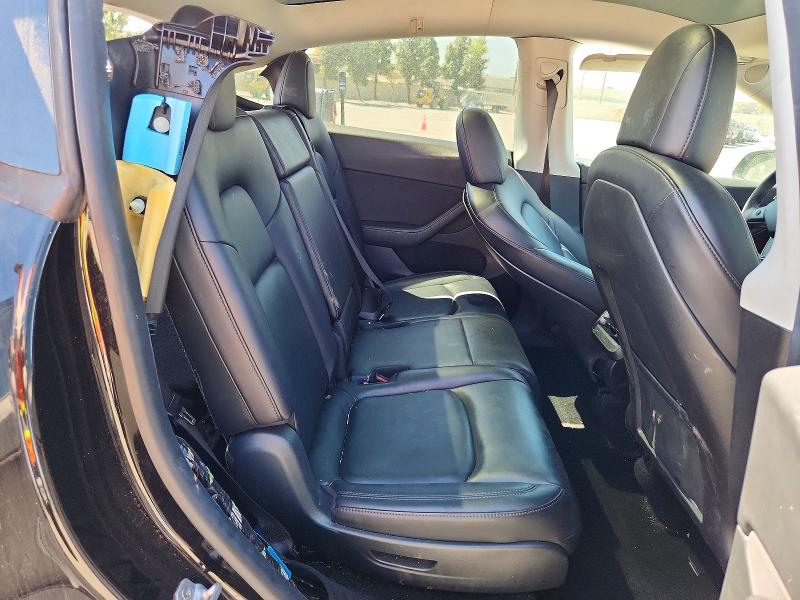 59719476 :رقم المزاد ، 5YJYGAED5MF136292 vin ، 2021 Tesla Model Y مزاد بيع