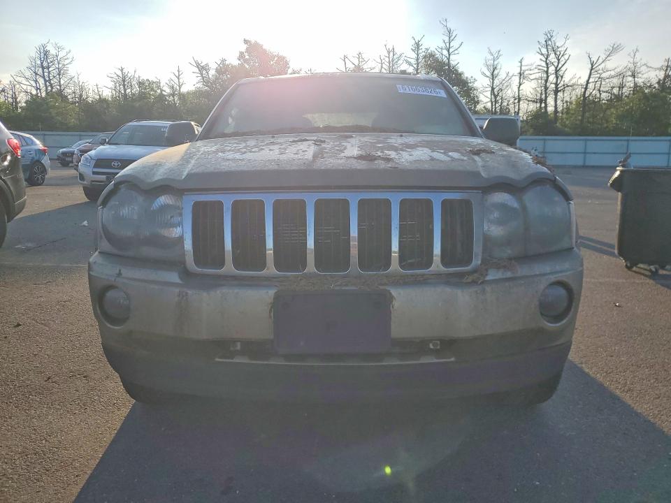 2005 Jeep Grand Cherokee მანქანა იყიდება აუქციონზე, vin: 1J4HR48N75C702767, აუქციონის ნომერი: 61663826