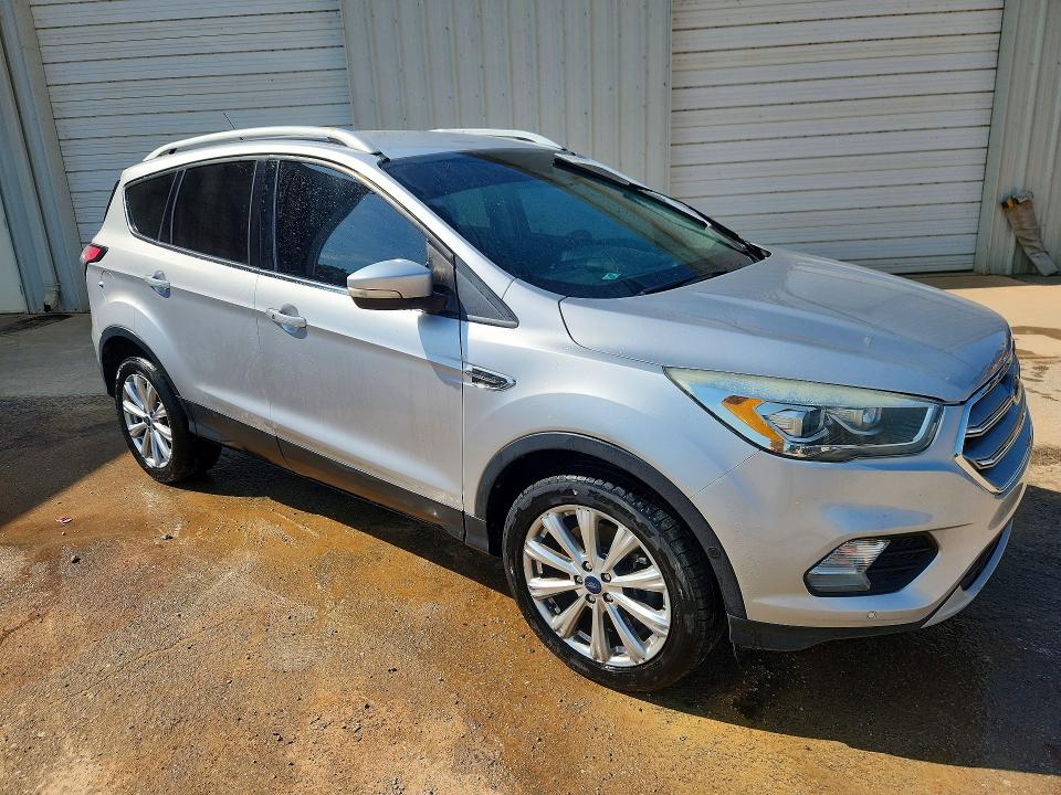 Продаж на аукціоні авто 2017 Ford Escape, vin: 1FMCU9JD3HUD13051, номер лоту: 63203896