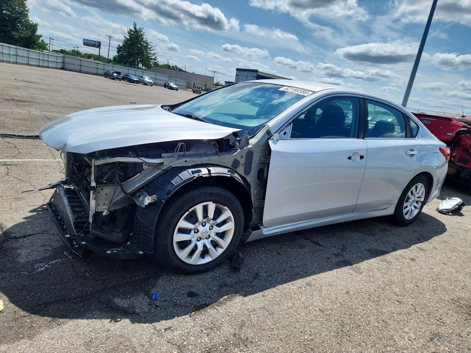 Продажа на аукционе авто 2017 Nissan Altima, vin: 1N4AL3AP9HN346836, номер лота: 62198586