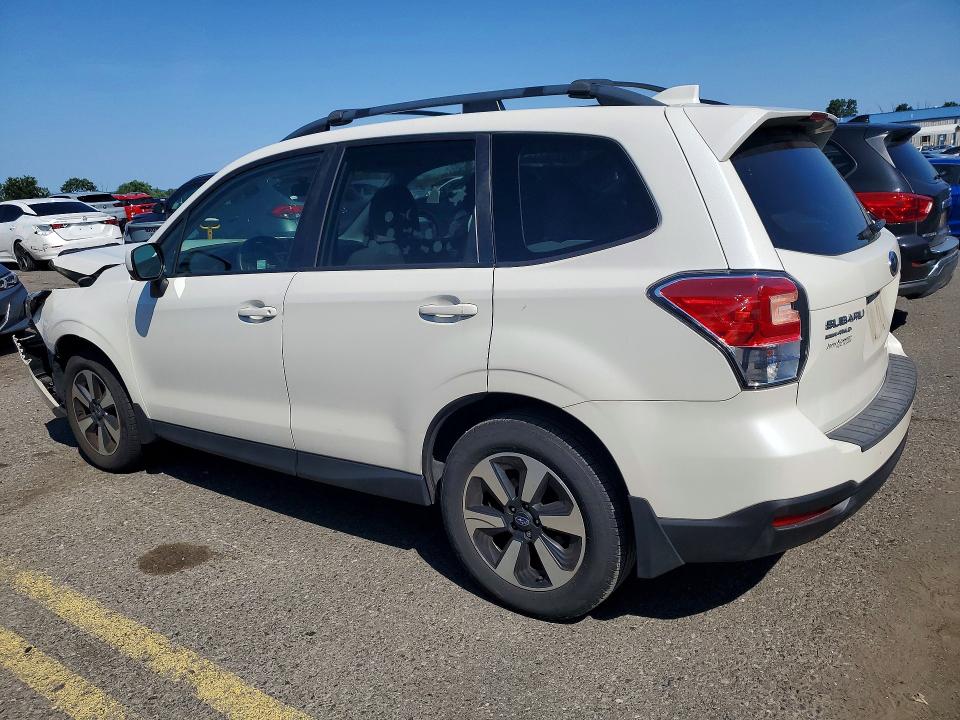 61597526 :رقم المزاد ، JF2SJAEC7JH530016 vin ، 2018 Subaru Forester مزاد بيع