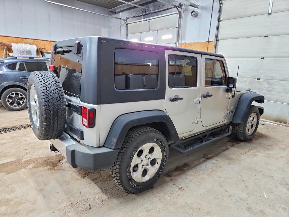 59795026 :رقم المزاد ، 1J4BA5H10AL220409 vin ، 2010 Jeep Wrangler Unlimited مزاد بيع