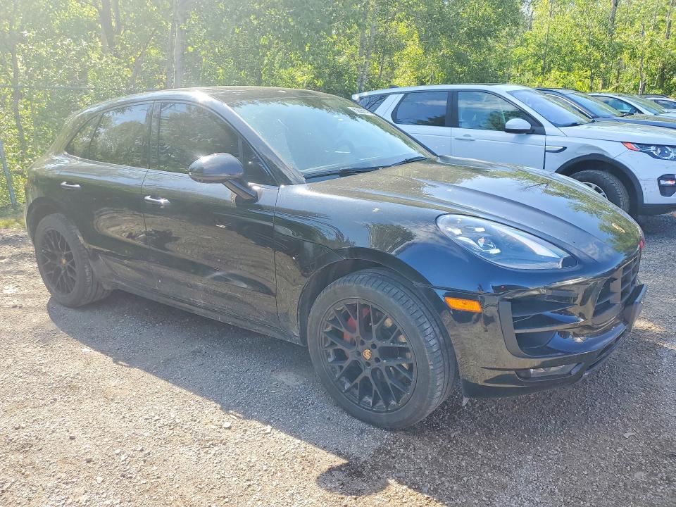 62595646 :رقم المزاد ، WP1AG2A59JLB60107 vin ، 2018 Porsche Macan مزاد بيع
