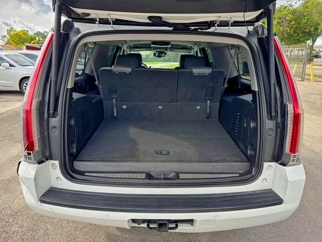 Продаж на аукціоні авто 2015 Chevrolet Suburban, vin: 1GNSCJKC8FR505342, номер лоту: 59989616