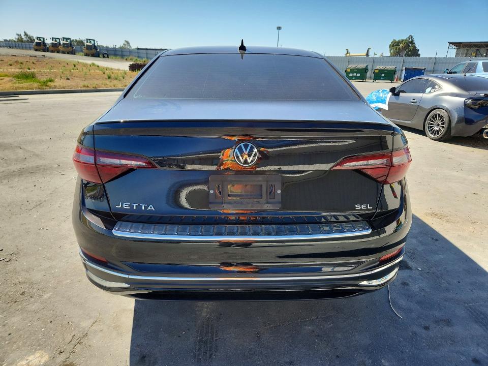 60225786 :رقم المزاد ، 3VWGM7BU8RM015395 vin ، 2024 Volkswagen Jetta مزاد بيع