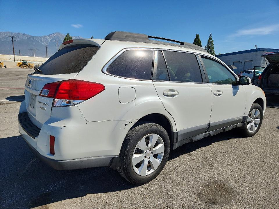 Auction sale of the 2011 Subaru Outback, vin: 4S4BRBCC2B3446616, lot number: 62644226