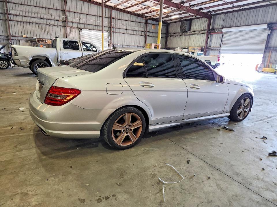 Продаж на аукціоні авто 2011 Mercedes-benz C, vin: WDDGF8BB4BR140485, номер лоту: 59030896
