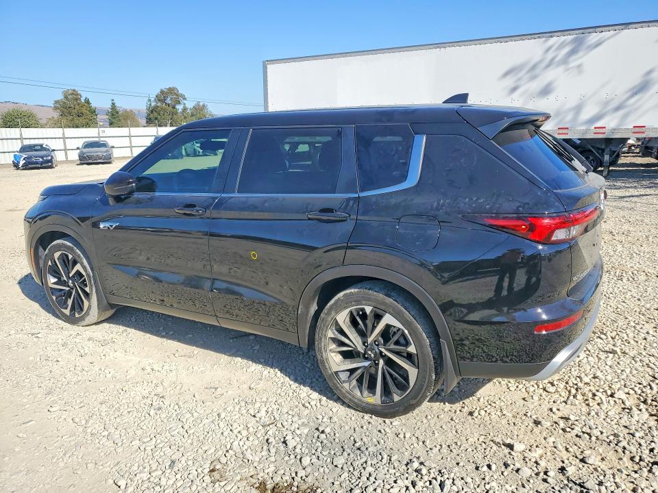 2023 Mitsubishi Outlander მანქანა იყიდება აუქციონზე, vin: JA4T5UA94PZ060074, აუქციონის ნომერი: 63395596