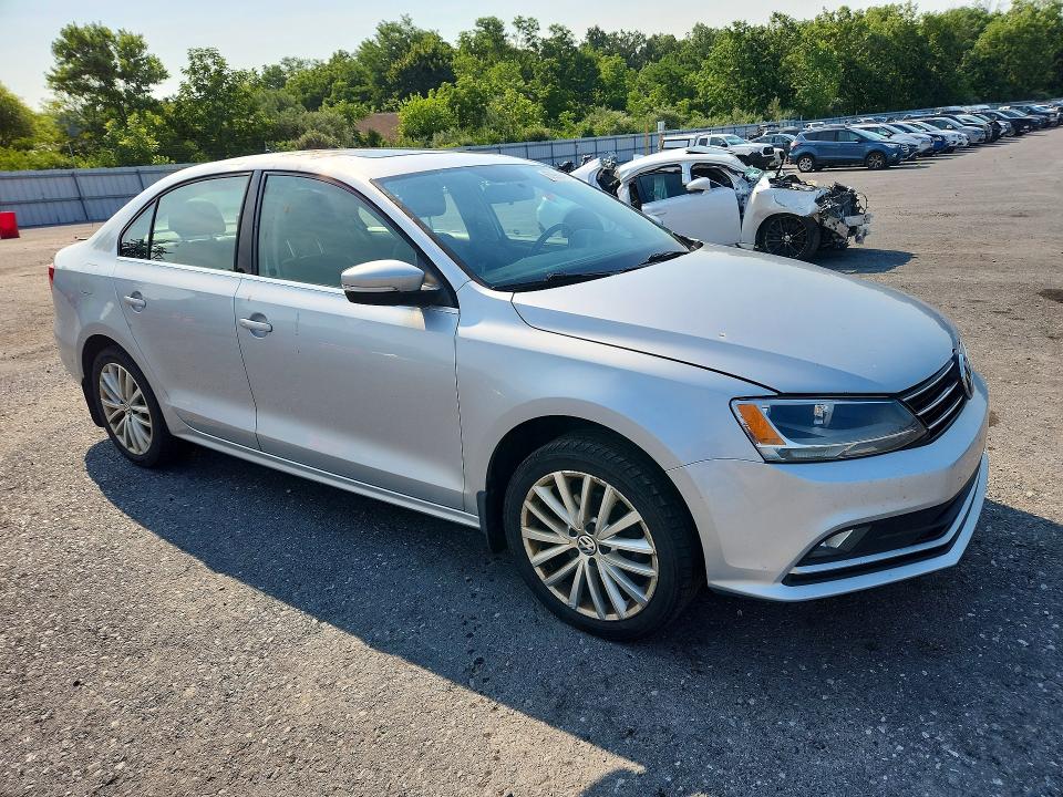 60989496 :رقم المزاد ، 3VWD17AJ1FM296454 vin ، 2015 Volkswagen Jetta مزاد بيع