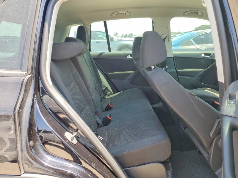 62146086 :رقم المزاد ، WVGBV7AX2FW553488 vin ، 2015 Volkswagen Tiguan مزاد بيع