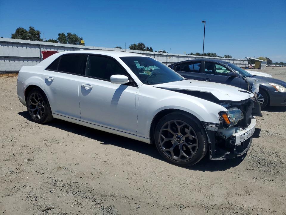 Продажа на аукционе авто 2018 Chrysler 300, vin: 2C3CCABG4JH227360, номер лота: 60128146
