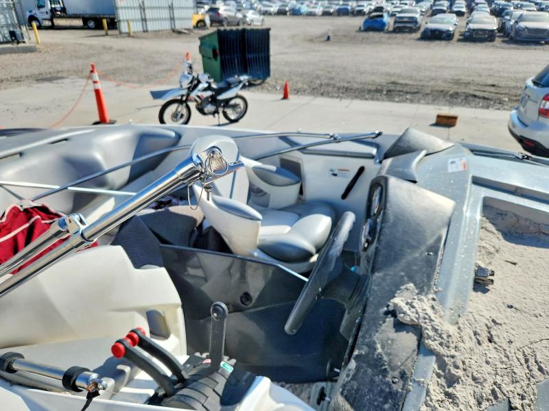 2000 Yam Boat მანქანა იყიდება აუქციონზე, vin: YAMCH605F000, აუქციონის ნომერი: 62278146