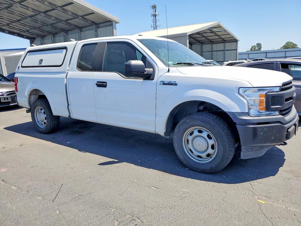 60983896 :رقم المزاد ، 1FTFX1E52JKE45376 vin ، 2018 Ford F150 مزاد بيع
