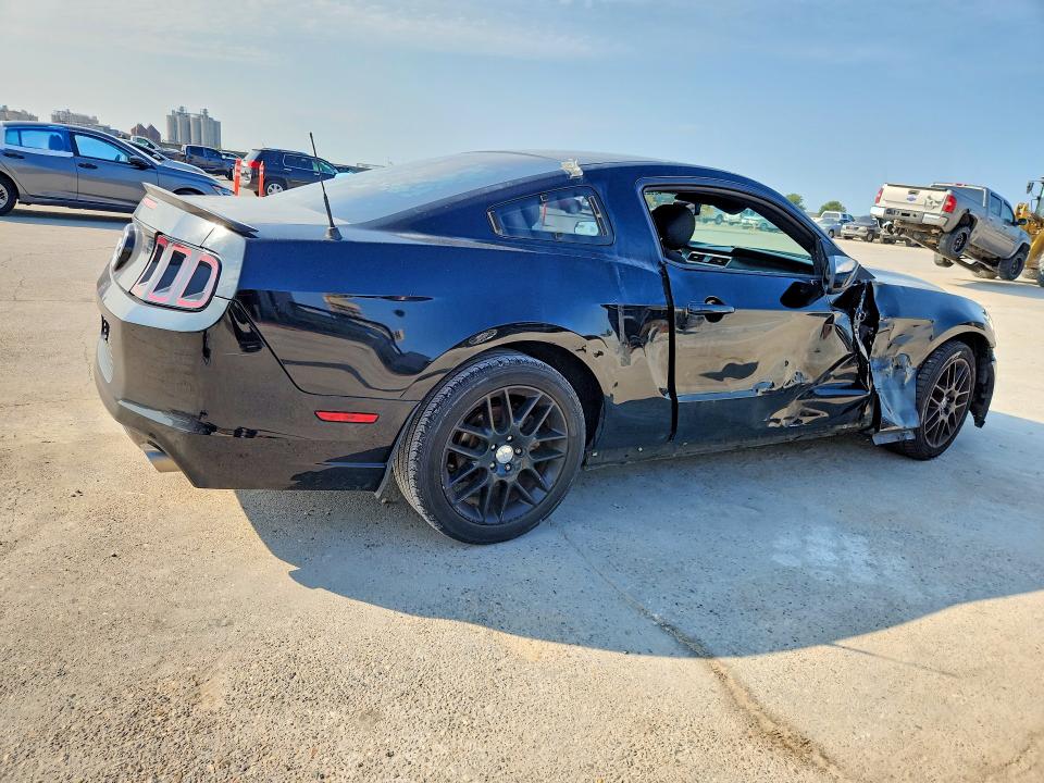 2014 Ford Mustang მანქანა იყიდება აუქციონზე, vin: 1ZVBP8AM6E5308561, აუქციონის ნომერი: 62823096