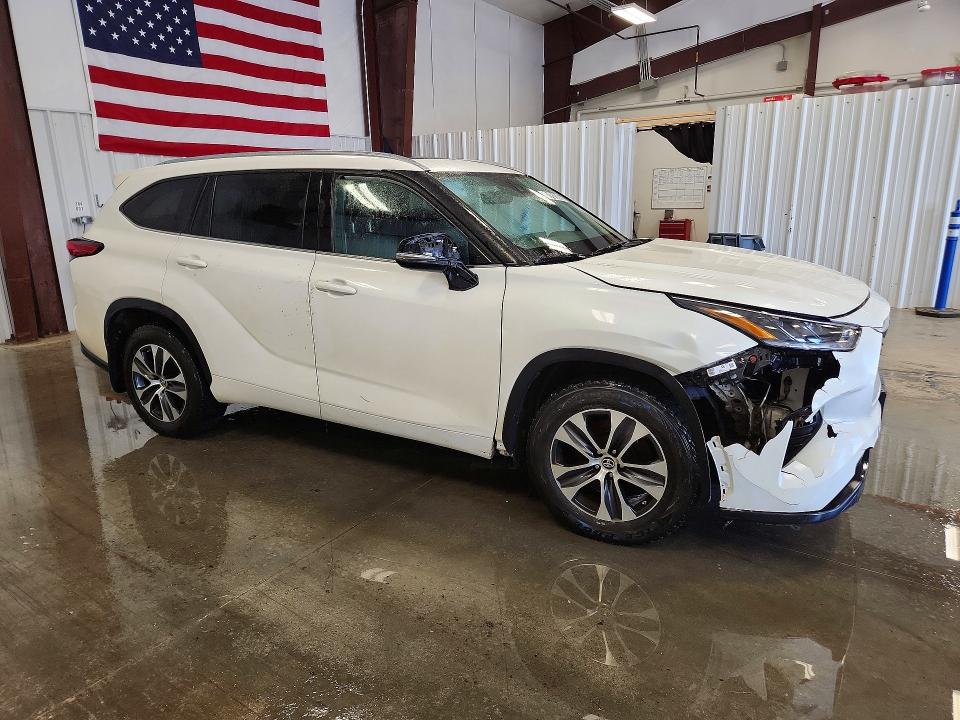 Aukcja sprzedaży 2021 Toyota Highlander, vin: 5TDGZRBH5MS102120, numer aukcji: 60182496