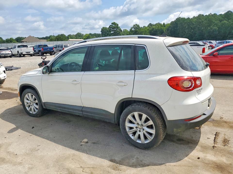 Продажа на аукционе авто 2010 Volkswagen Tiguan, vin: WVGBV7AX1AW503965, номер лота: 60822516
