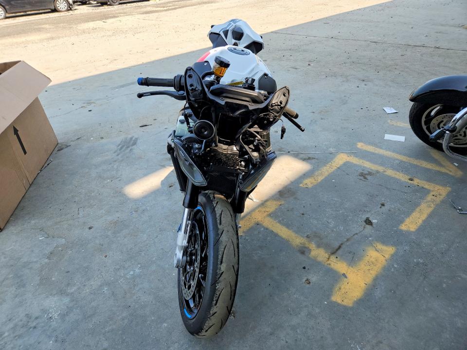 60668076 :رقم المزاد ، WB10P4309T6M25505 vin ، 2026 Bmw M 1000 مزاد بيع
