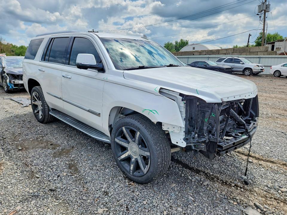 2016 Cadillac Escalade მანქანა იყიდება აუქციონზე, vin: 1GYS4BKJ3GR320220, აუქციონის ნომერი: 61008636