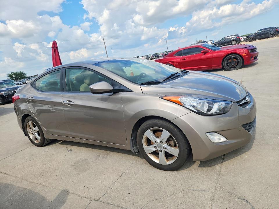 2013 Hyundai Elantra მანქანა იყიდება აუქციონზე, vin: 5NPDH4AE4DH422177, აუქციონის ნომერი: 61163146