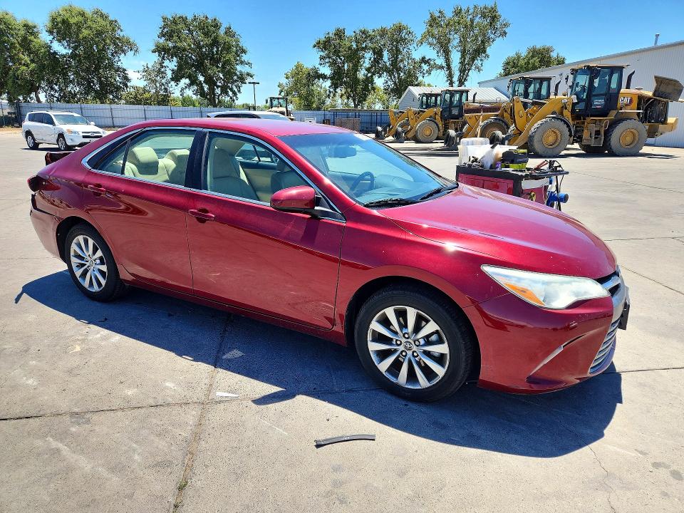 2015 Toyota Camry მანქანა იყიდება აუქციონზე, vin: 4T1BF1FK5FU946680, აუქციონის ნომერი: 60195606