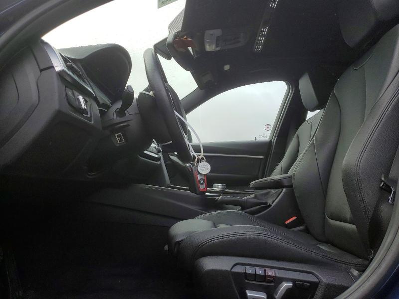 61898836 :رقم المزاد ، WBA8D9C51JEM31399 vin ، 2018 Bmw 330 مزاد بيع