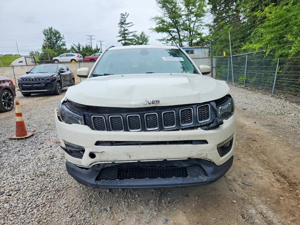60409316 :رقم المزاد ، 3C4NJCBB3JT226864 vin ، 2018 Jeep Compass مزاد بيع