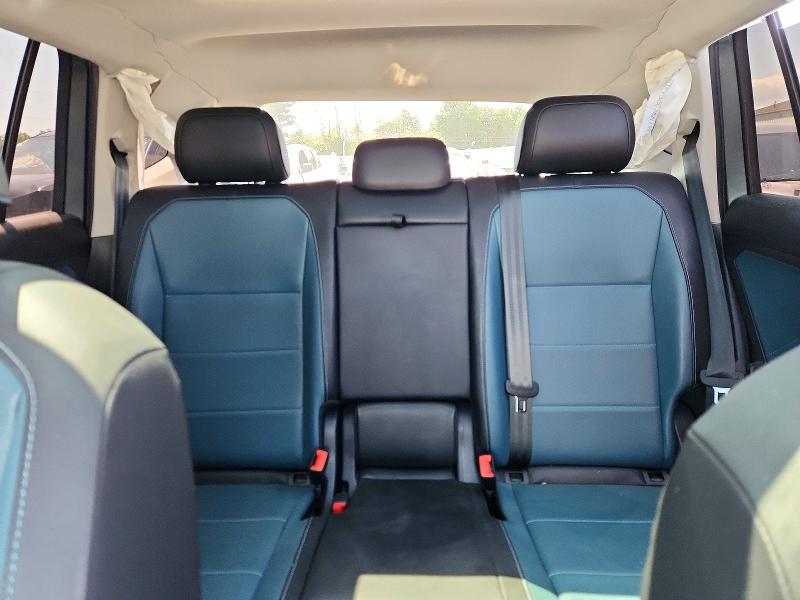 61221386 :رقم المزاد ، 3VV2B7AX1LM164495 vin ، 2020 Volkswagen Tiguan مزاد بيع