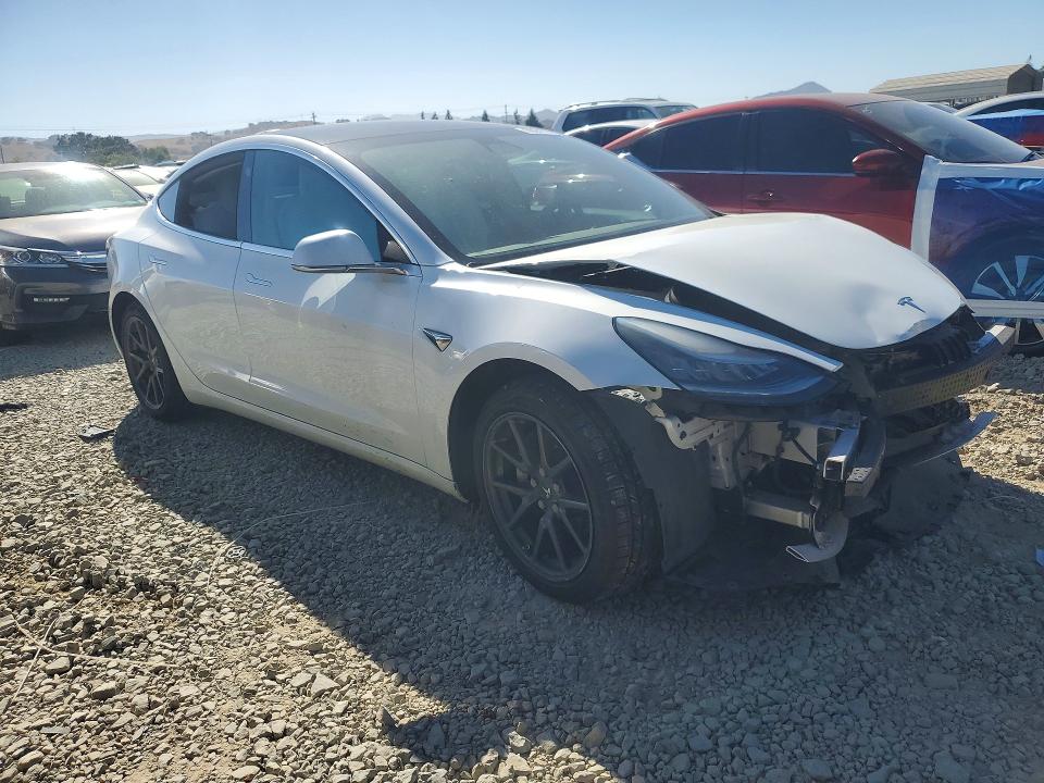 59247746 :رقم المزاد ، 5YJ3E1EB6KF421577 vin ، 2019 Tesla Model 3 مزاد بيع