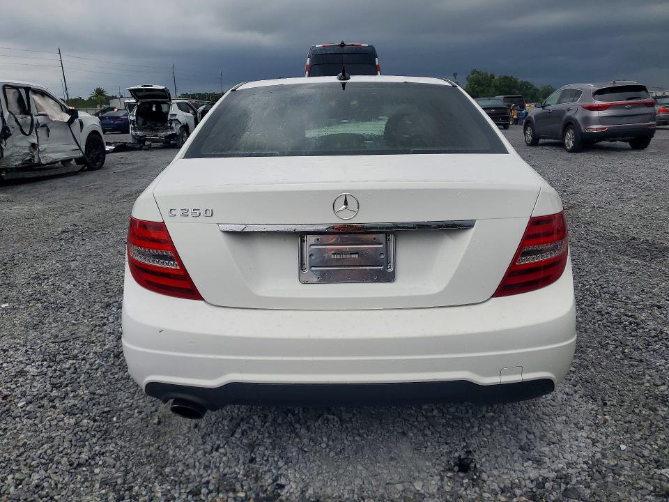 2013 Mercedes-benz C მანქანა იყიდება აუქციონზე, vin: WDDGF4HB4DR299235, აუქციონის ნომერი: 63099536