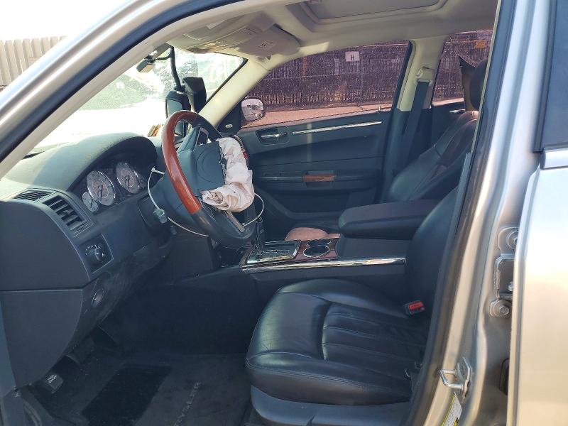 60980786 :رقم المزاد ، 2C3CA6CT5AH279692 vin ، 2010 Chrysler 300c مزاد بيع