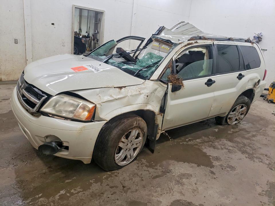 60464846 :رقم المزاد ، 4A4MM21SX8E034312 vin ، 2008 Mitsubishi Endeavor مزاد بيع