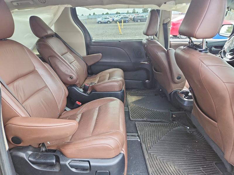 61089666 :رقم المزاد ، 5TDYK3DC3FS617417 vin ، 2015 Toyota Sienna مزاد بيع