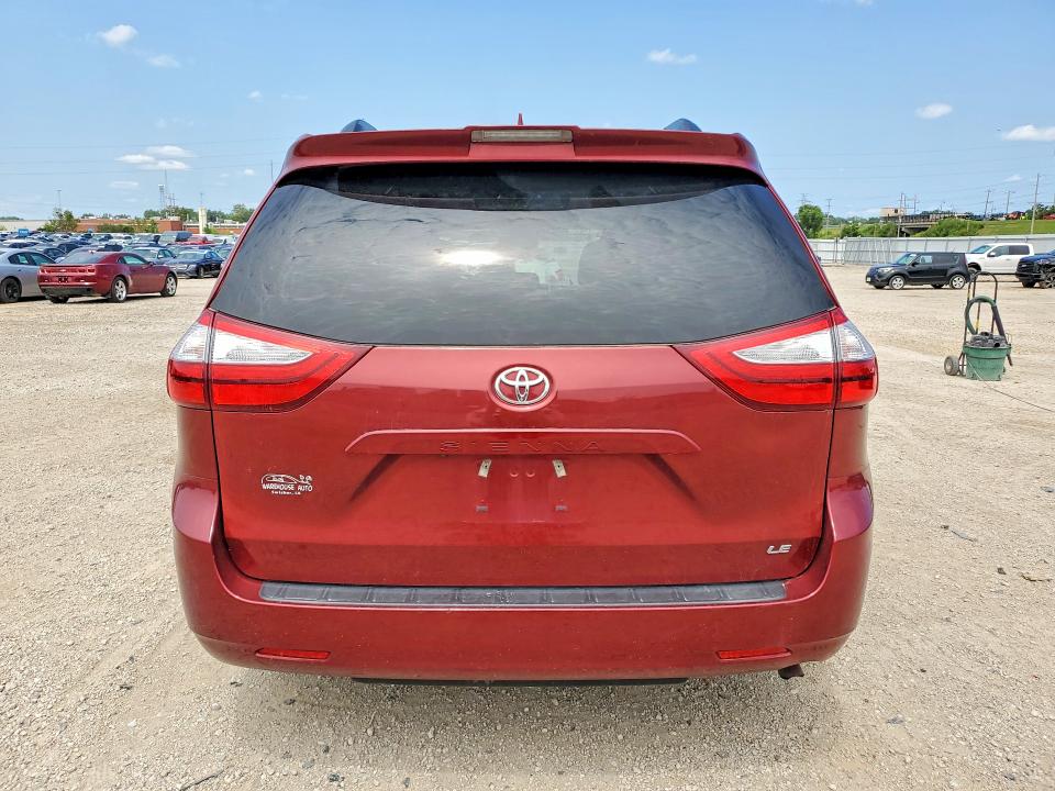 61811156 :رقم المزاد ، 5TDKZ3DC2KS983946 vin ، 2019 Toyota Sienna مزاد بيع