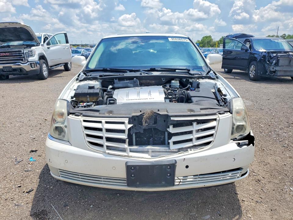 2011 Cadillac Dts მანქანა იყიდება აუქციონზე, vin: 1G6KH5E64BU103948, აუქციონის ნომერი: 85636575