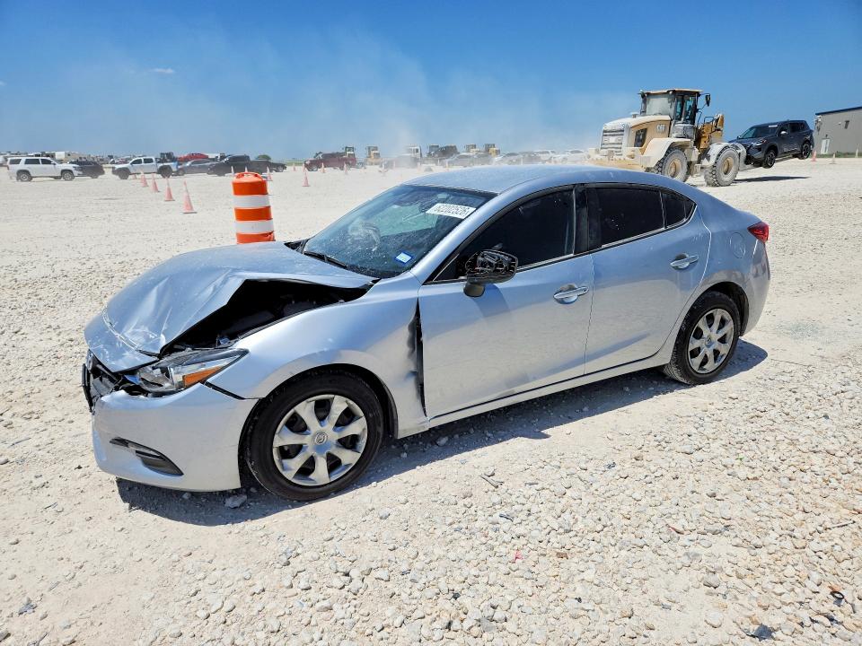 62202526 :رقم المزاد ، 3MZBN1U70JM177831 vin ، 2018 Mazda 3 مزاد بيع