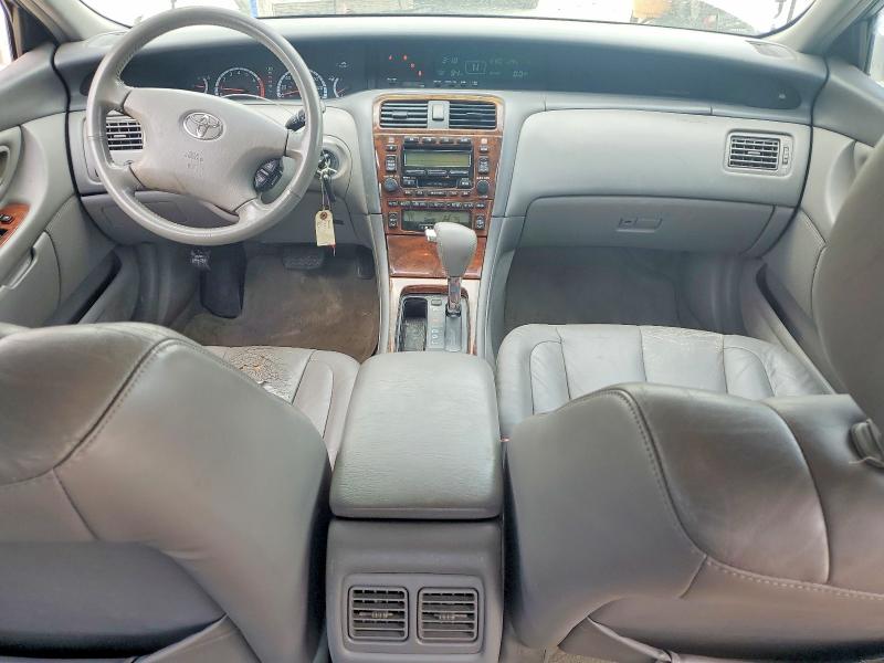62885606 :رقم المزاد ، 4T1BF28B32U245777 vin ، 2002 Toyota Avalon مزاد بيع