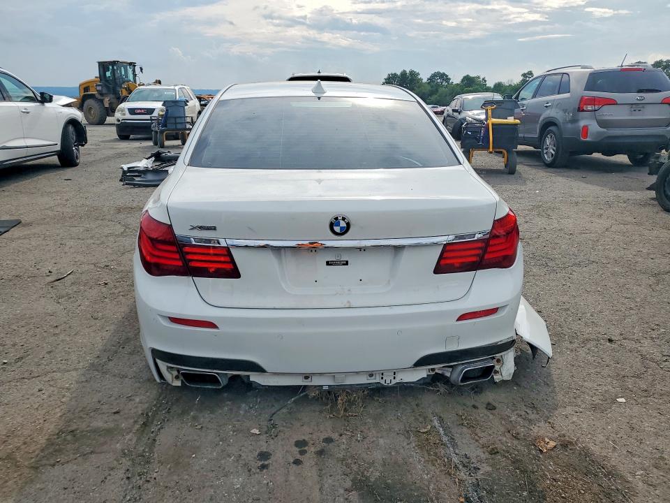 60753166 :رقم المزاد ، WBAYF8C5XDD139930 vin ، 2013 Bmw 750 مزاد بيع