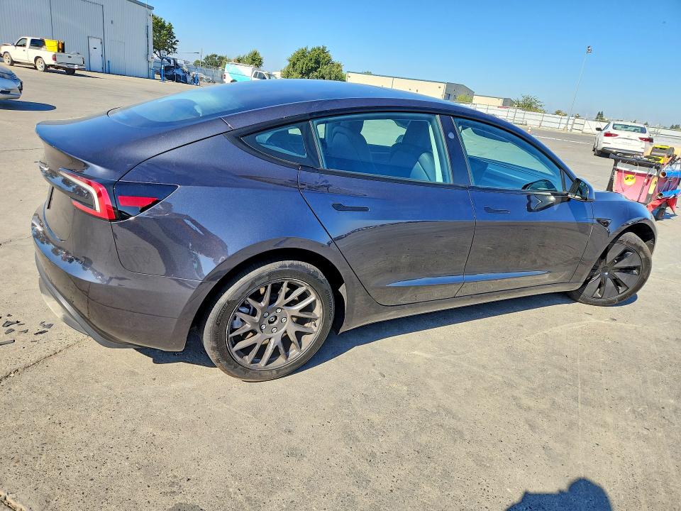 63519356 :رقم المزاد ، 5YJ3E1EA2SF027243 vin ، 2025 Tesla Model 3 مزاد بيع