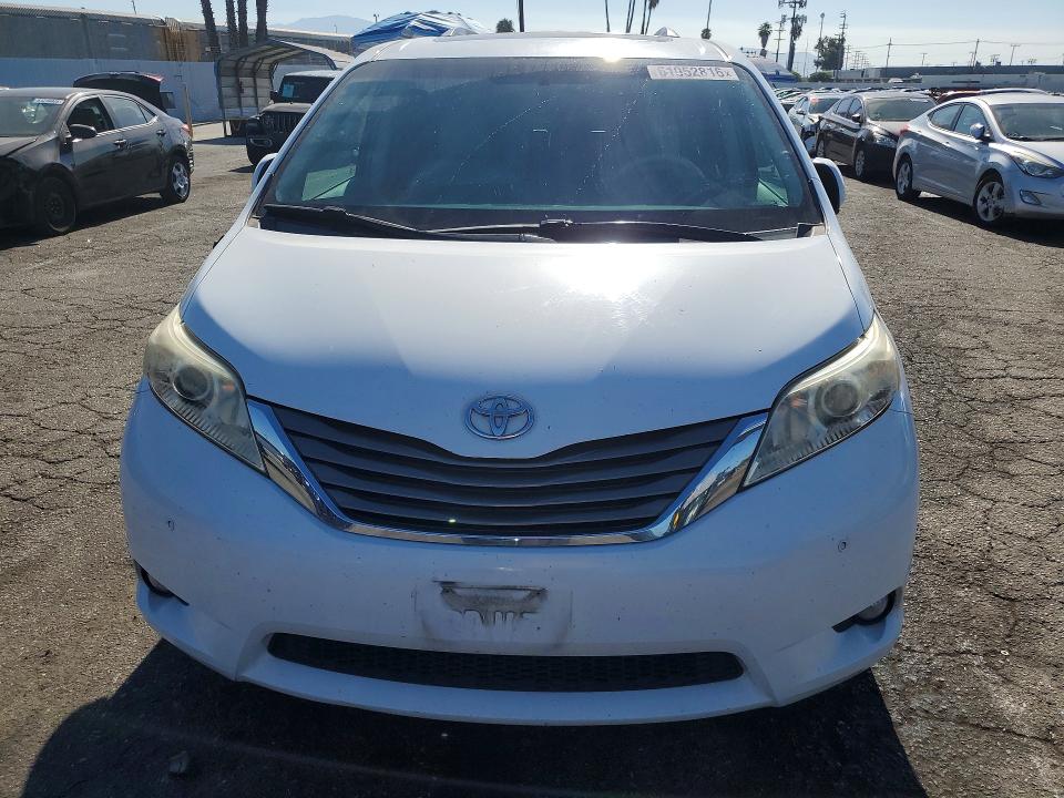 Aukcja sprzedaży 2014 Toyota Sienna, vin: 5TDYK3DC8ES422136, numer aukcji: 61052816