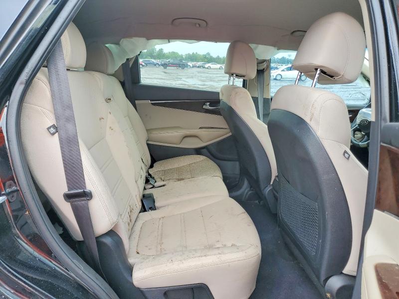 60626556 :رقم المزاد ، 5XYPGDA57HG292487 vin ، 2017 Kia Sorento مزاد بيع