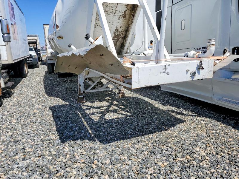 60897576 :رقم المزاد ، 3E9J142H0FT034348 vin ، 2015 Exa Construction Equipment مزاد بيع