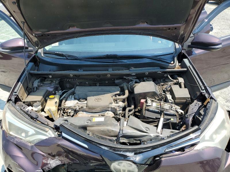 63039326 :رقم المزاد ، 2T3YFREV3JW415465 vin ، 2018 Toyota Rav4 مزاد بيع