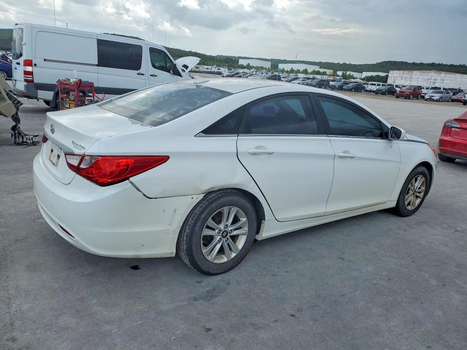 60879036 :رقم المزاد ، 5NPEB4AC6DH747031 vin ، 2013 Hyundai Sonata مزاد بيع