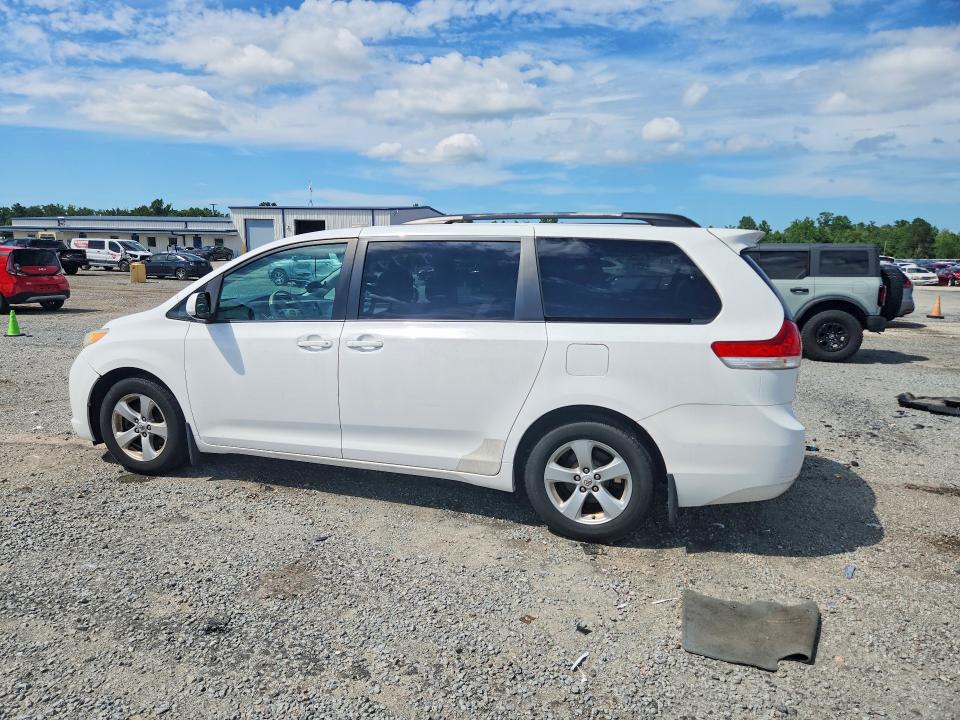 61245976 :رقم المزاد ، 5TDKK3DC0CS210821 vin ، 2012 Toyota Sienna مزاد بيع