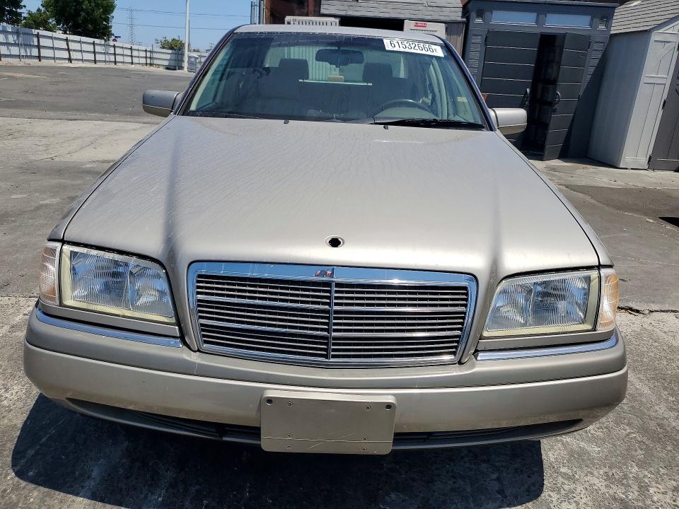 61532666 :رقم المزاد ، WDBHA23E4VF512284 vin ، 1997 Mercedes-benz C مزاد بيع