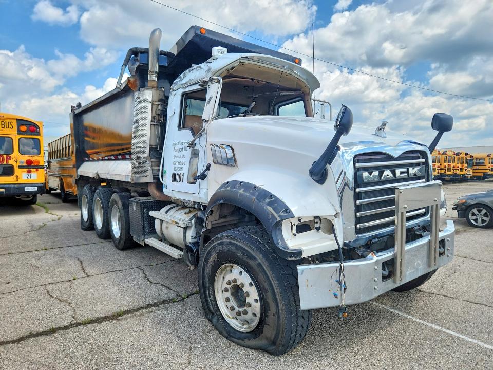 Продажа на аукционе авто 2009 Mack 700, vin: 1M2AX09C69M003810, номер лота: 60413726